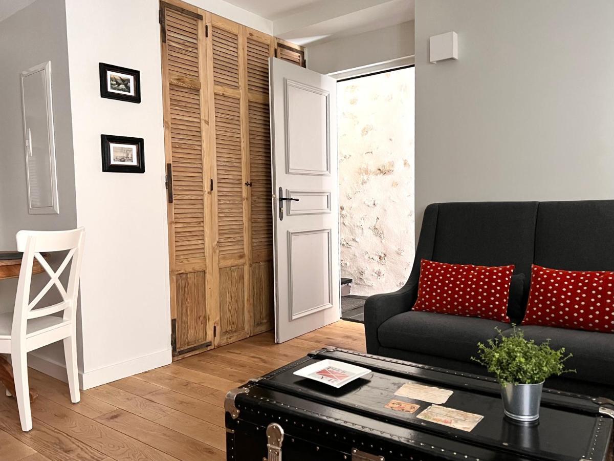 Les Petits Volets 3 Au Choix Apartment Antibes
