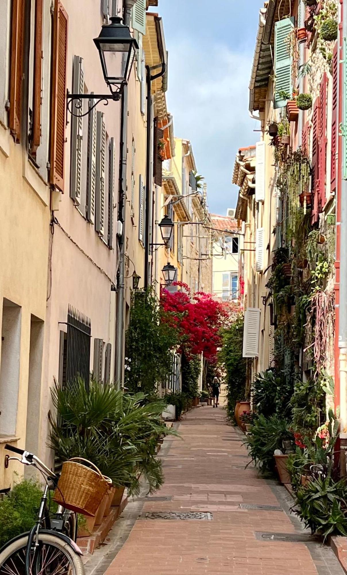 Les Petits Volets 3 Au Choix Antibes