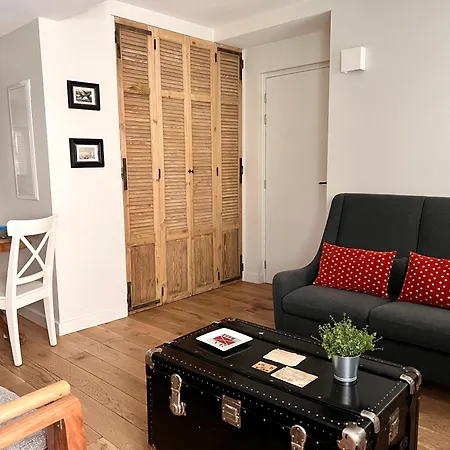 Les Petits Volets 3 Appartements Au Choix Antibes Exterior photo